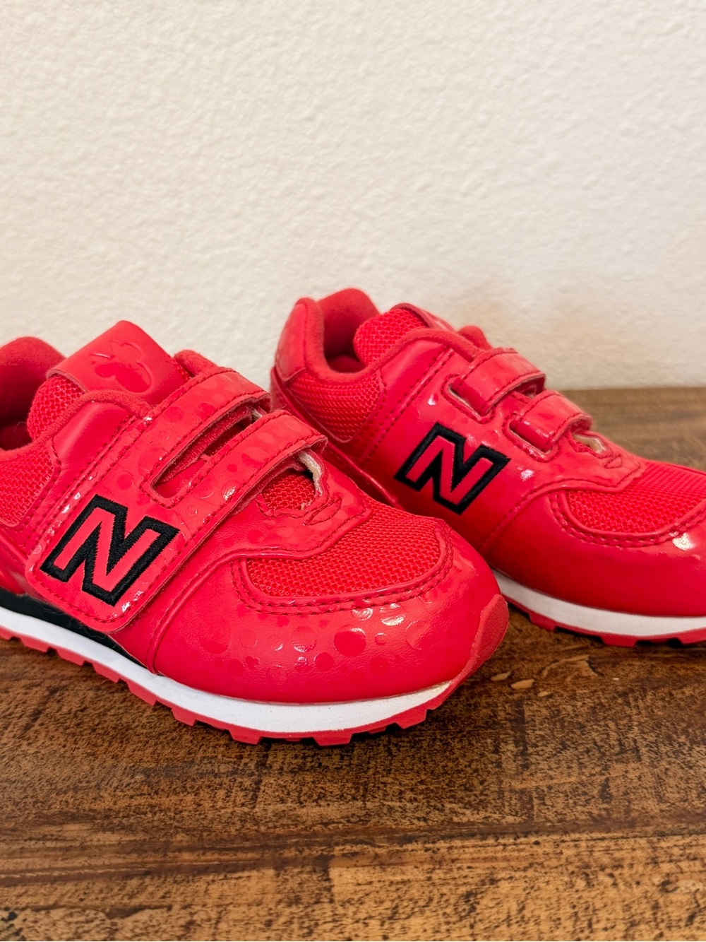 RARE New Balance x Disney Unisex Kids Hook & Loop Sneaker Red Dots Black White 8